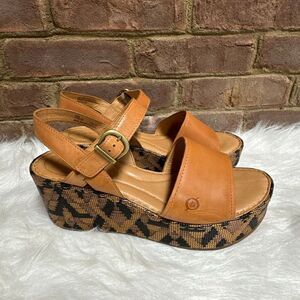 Born Dorrah Womens Tan Wedge Platform Sandal Size 10